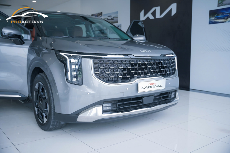 Kia Carnival 2025 có một vài thay đổi so với bản tiền nhiệm