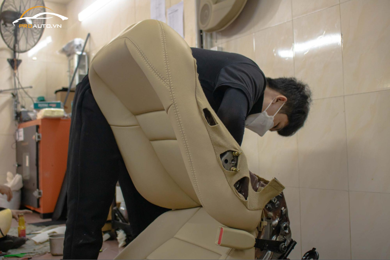 Kinh nghiệm đổi màu nội thất xe Lexus RX350 