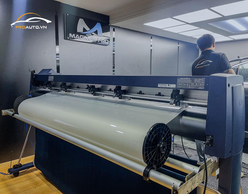 Máy cắt phim PPF chính hãng và phần mềm cắt phim được nhập khẩu từ Mỹ