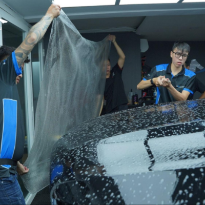 Mỗi quy trình dán PPF đều được kỹ thuật viên thi công tỉ mỉ