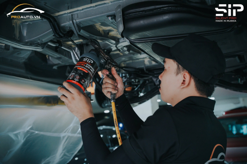Quy trình phủ gầm ô tô đạt chuẩn tại PROAUTO.VN