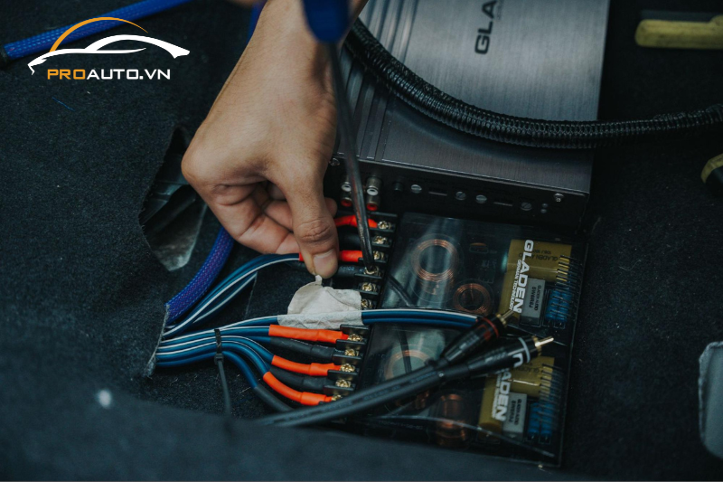 Tại sao phải độ âm thanh xe Subaru Outback?