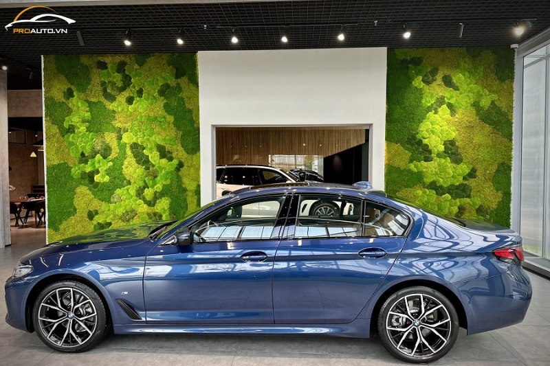 Thân xe BMW 5 Series 2024