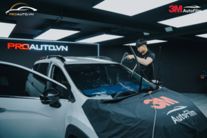 Thi công dán phim cách nhiệt 3M IR Series tại PROAUTO.VN 
