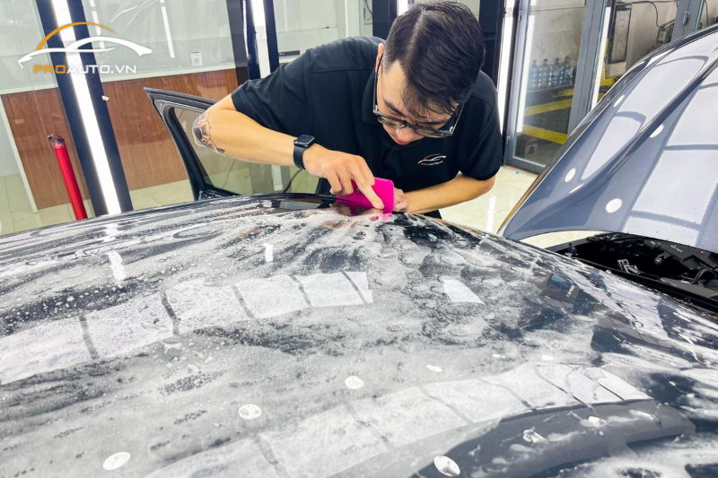 Thi công dán phim PPF cho xe hơi tại PROAUTO.VN