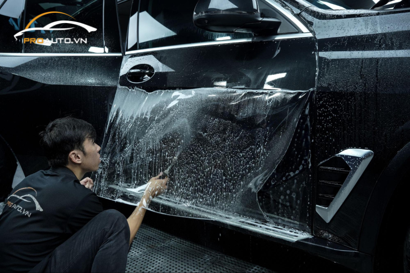 Thi công dán PPF bảo vệ ngoại thất cho xe