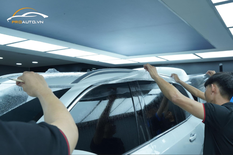 Thi công dán PPF xe hơi tại PROAUTO.VN