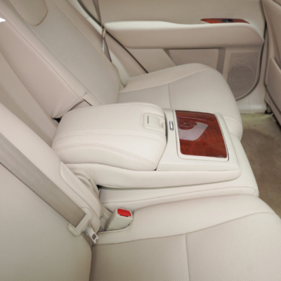 Tỉ mỉ từng chi tiết khi thực hiện đổi màu nội thất xe Lexus RX350