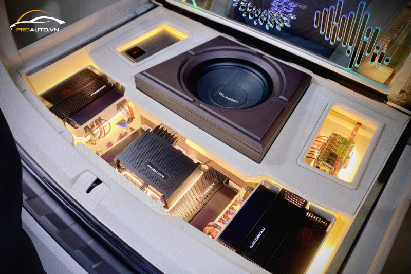 Volkswagen Viloran độ loa tại PROAUTO.VN