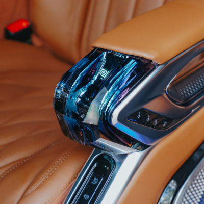 Biểu tượng tay cầm pha lê độc quyền của thương hiệu Hongyi