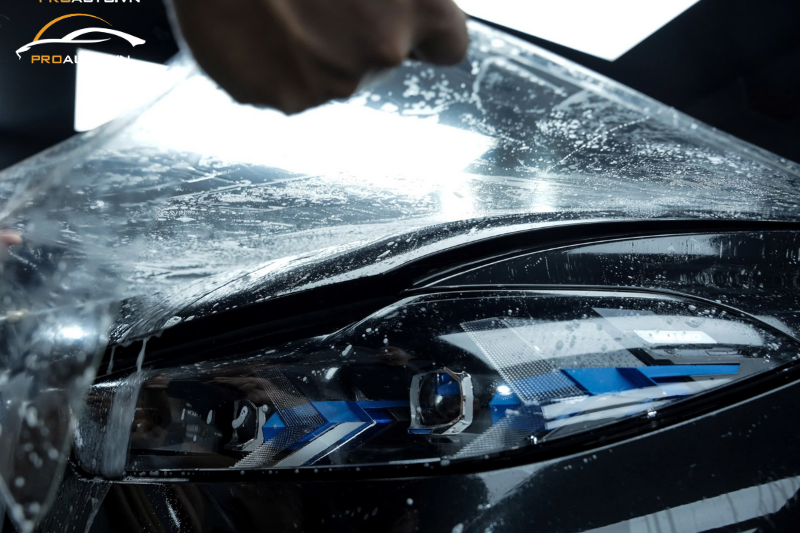 Cận cảnh quá trình dán PPF 3M cho xe hơi