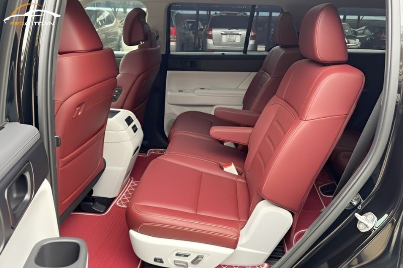 Có nên bọc da ghế xe Hyundai Santafe 2025 không?