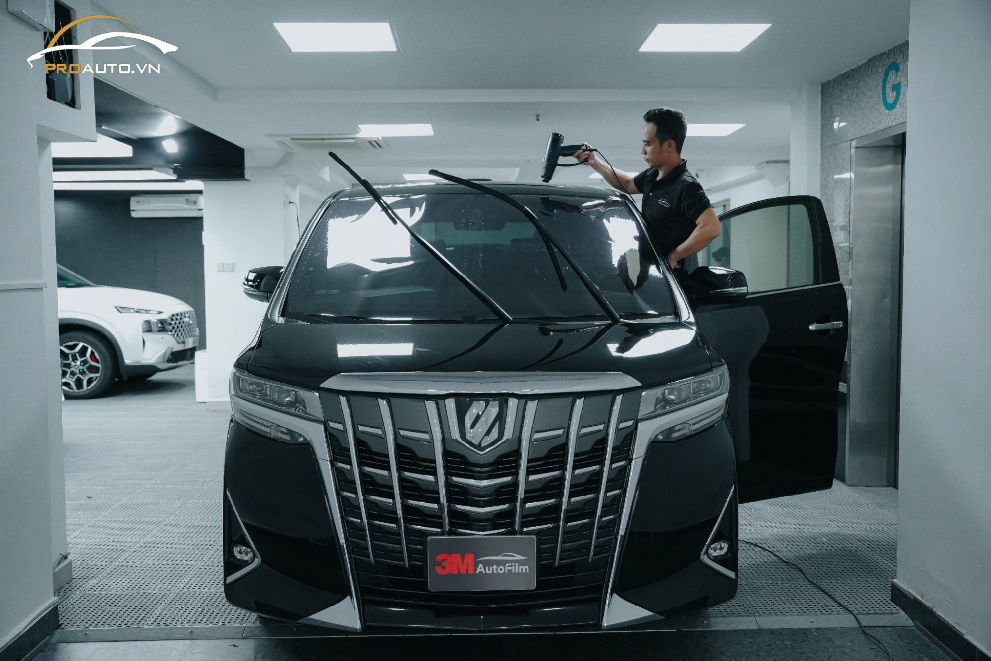 Dán phim cách nhiệt 3M cho xe Toyota ALPHARD