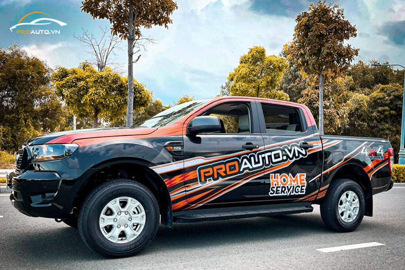 Dịch vụ dán phim cách nhiệt ô tô tại nhà