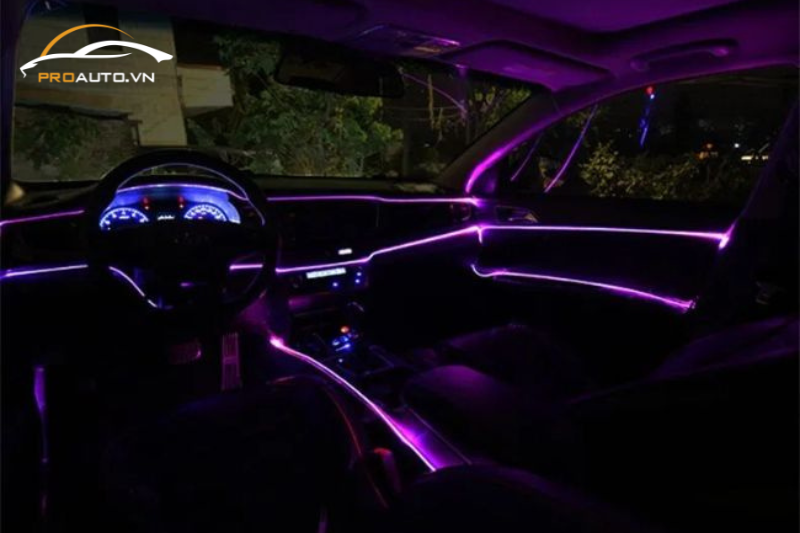 Độ limousine Hyundai với led nội thất