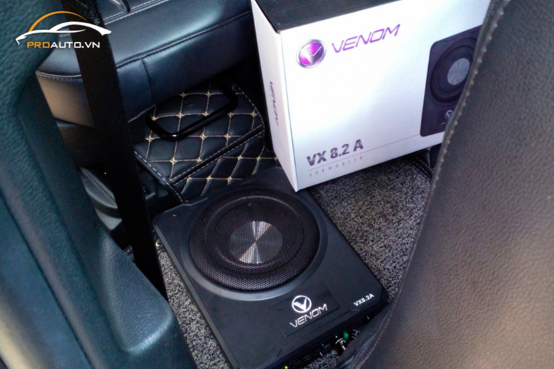Độ loa xe Mitsubishi Xpander thương hiệu Venom
