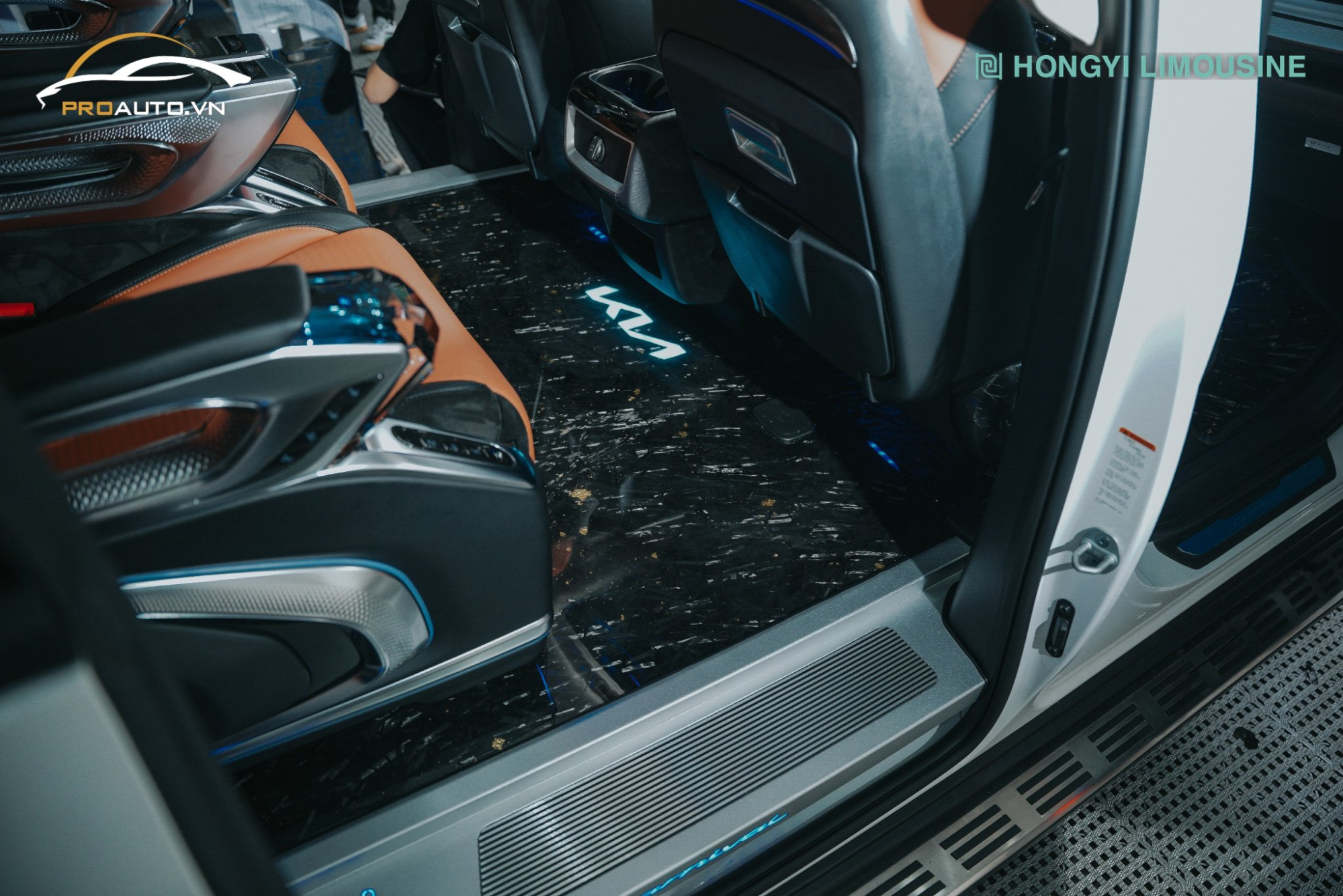 Độ sàn carbon Kia Carnival