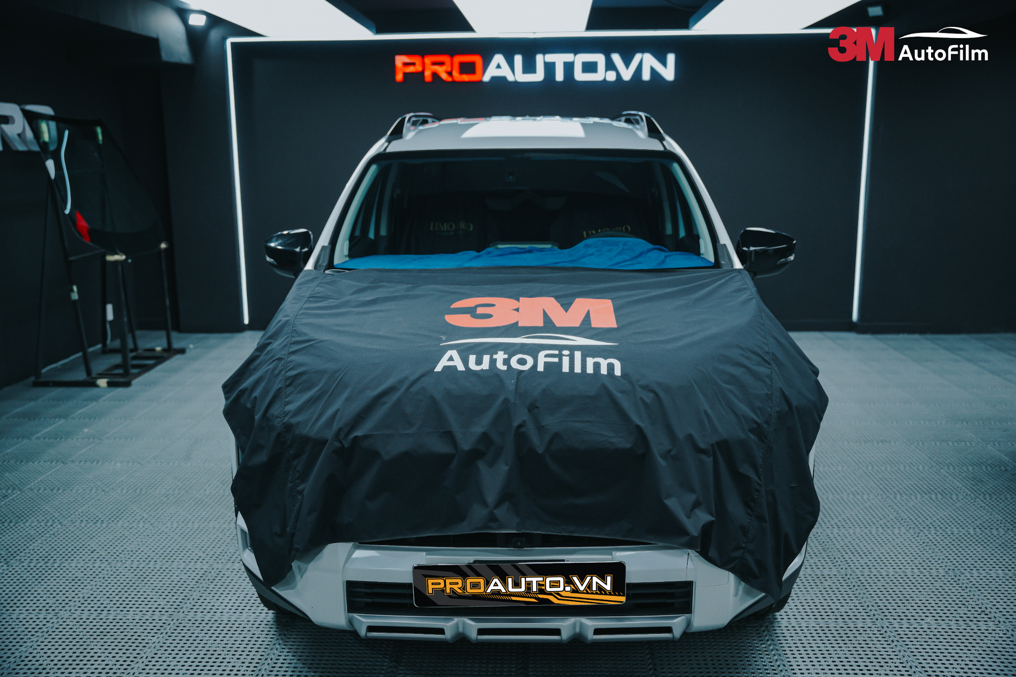 Giá phim cách nhiệt 3M - Thi công dán phim cách nhiệt 3M cho xe Mitsubishi Xpander