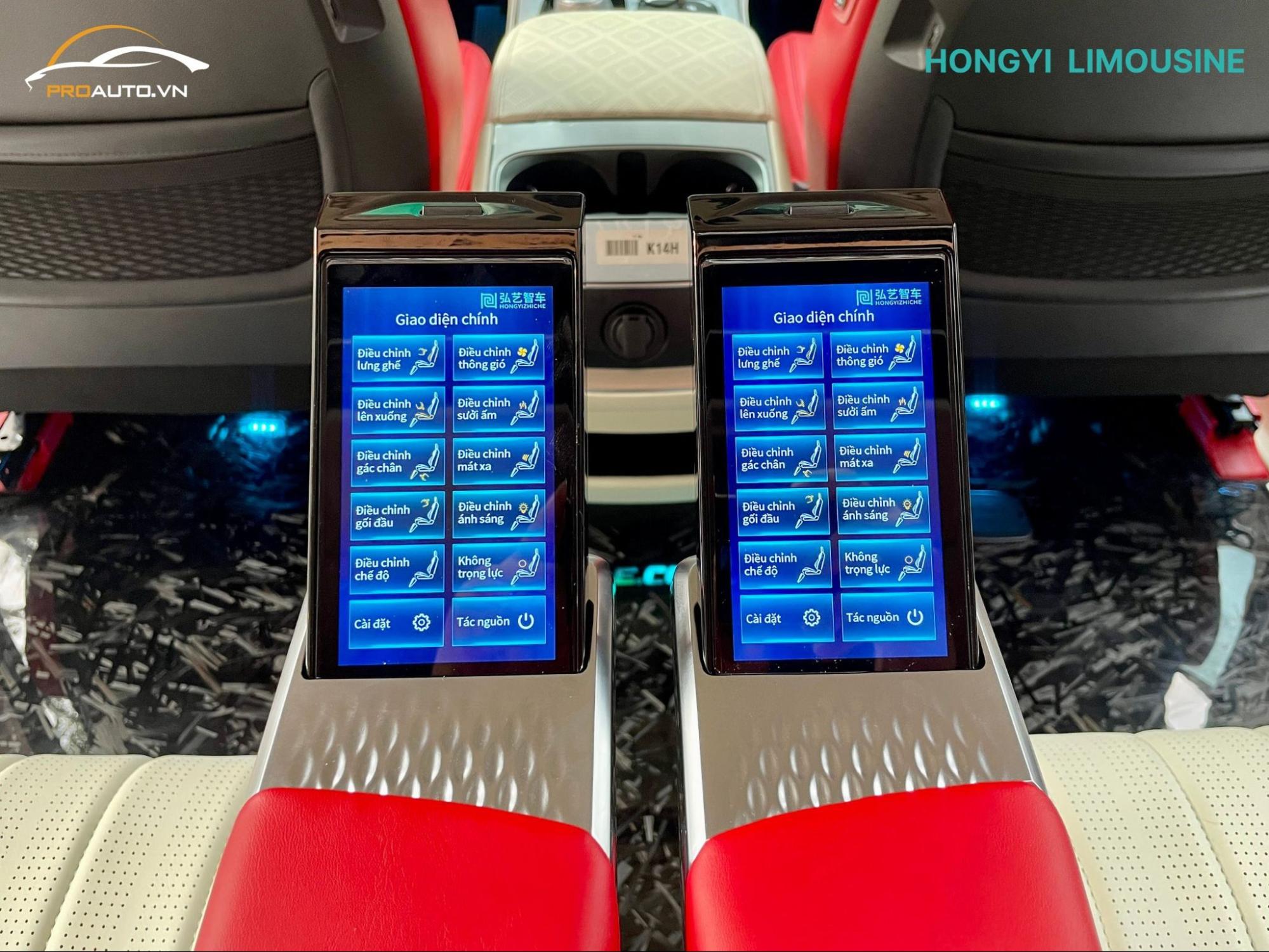Màn hình cảm ứng điều khiển thuận tiện ngay trên bệ tỳ tay ghế