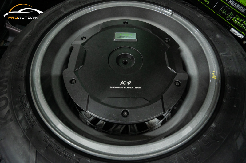 Mitsubishi Xforce 2024 lắp sub bánh sơ cua