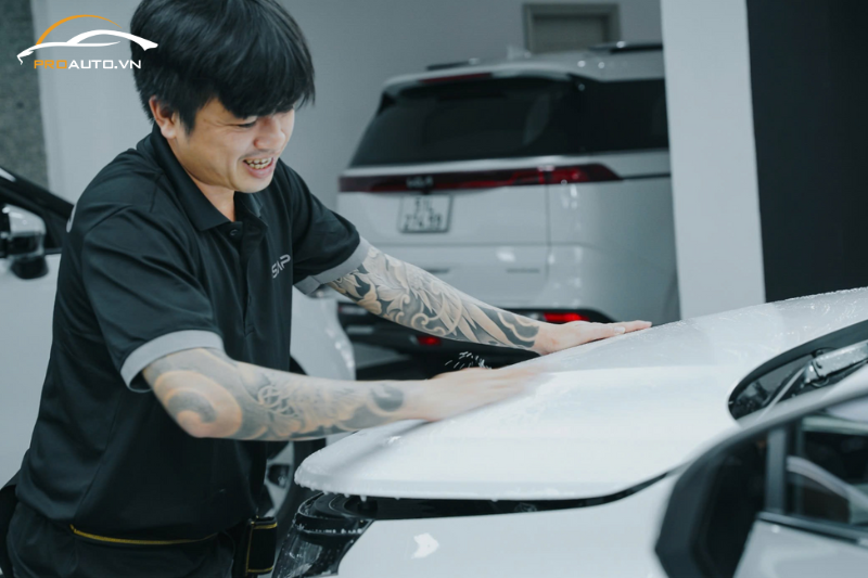 Thi công dán PPF 3M chính hãng cho nắp capo