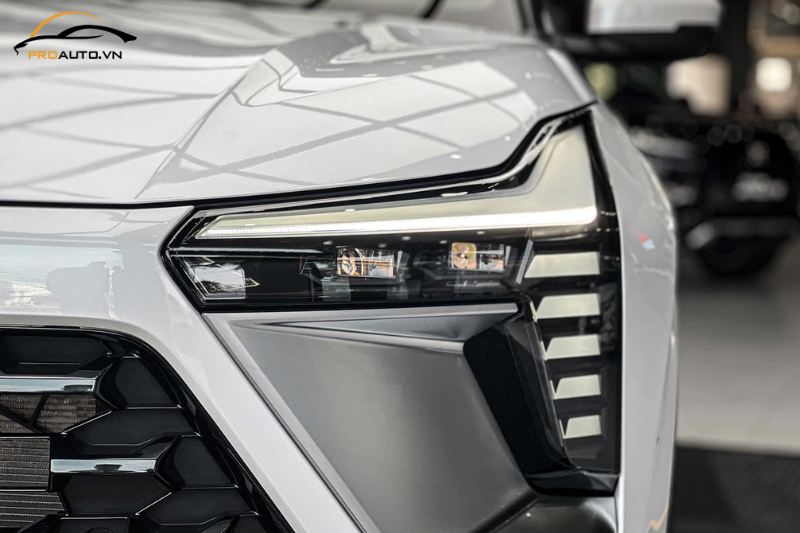 Thương hiệu độ đèn xe Mitsubishi Xforce 2024