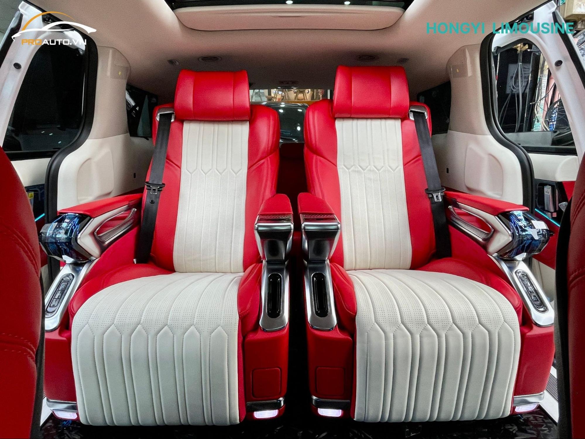 Vì sao chọn màu đỏ trắng để độ ghế limousine cho Kia Carnival