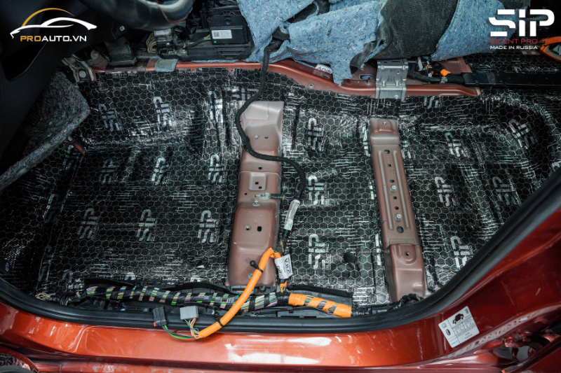 Cách âm chống ồn xe KIA Tasman 2025 rất cần thiết