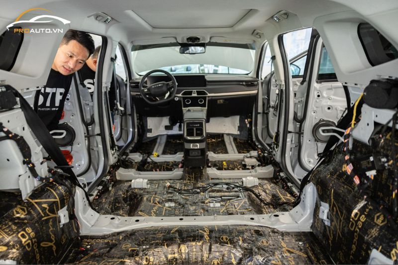 Cách âm StP Aerocell vị trí sàn xe ô tô