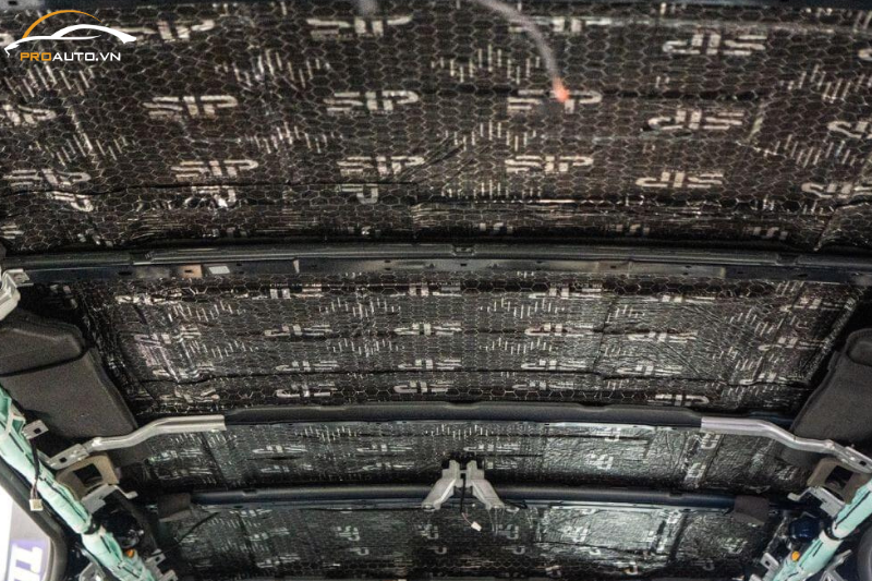 Cách âm trần xe Kia Tasman 2025