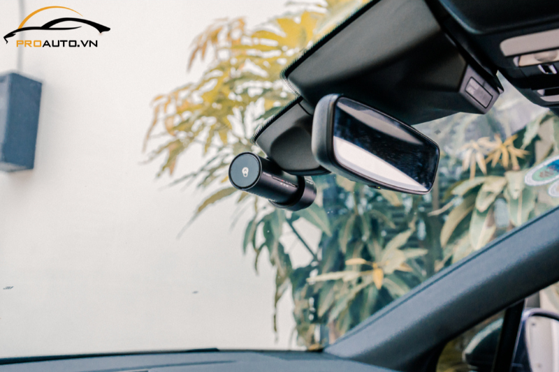 Camera hành trình GNET G-ON X tích hợp tính năng bảo vệ bình xe LBP