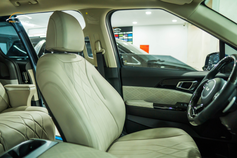 Các chủ xe có nên bọc da ghế xe KIA Tasman 2025?