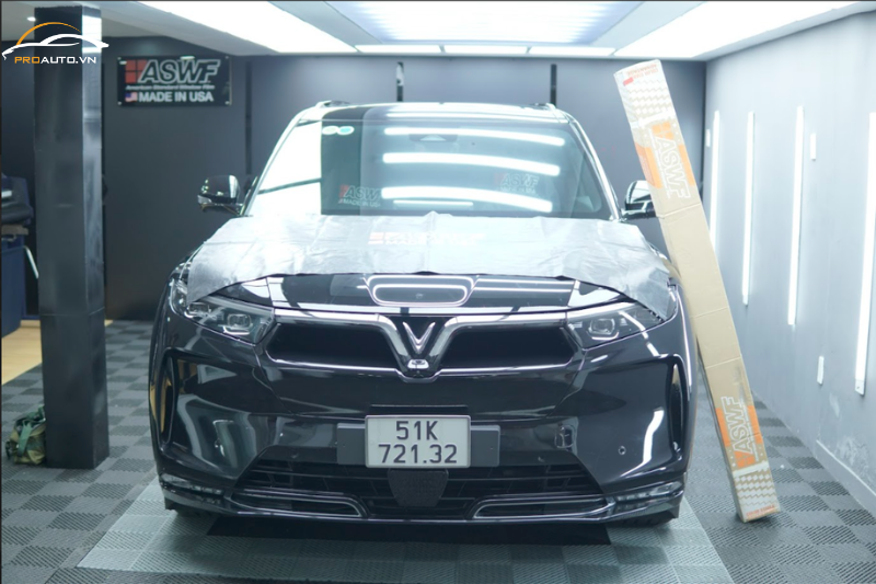 Dán phim cách nhiệt ASWF chính hãng xe Vinfats VF9 