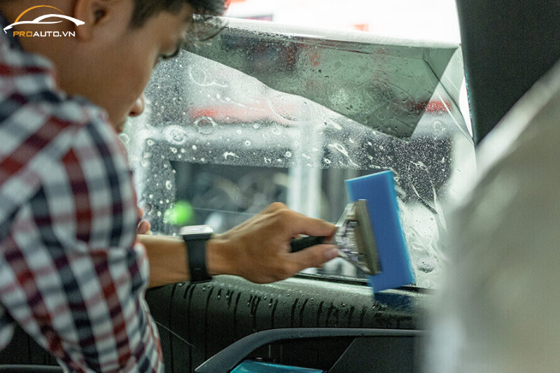 Dán phim cách nhiệt Nexco chính hãng cho ô tô