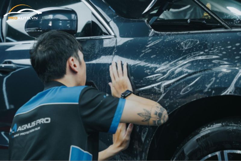 Dán PPF xe KIA Tasman 2025 giúp bảo vệ sơn xe vượt trội