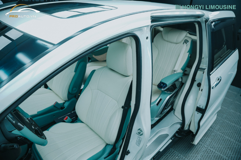 Đổi màu nội thất cho xe ô tô là gì?