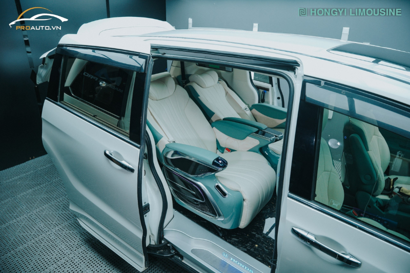 Đổi màu nội thất xe Honda Odyssey