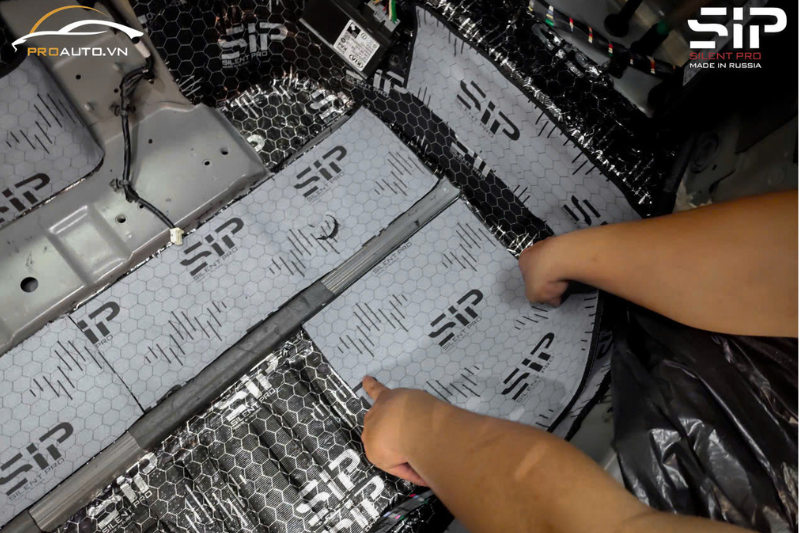  KIA Tasman 2025 dán cách âm chống ồn SIP chính hãng