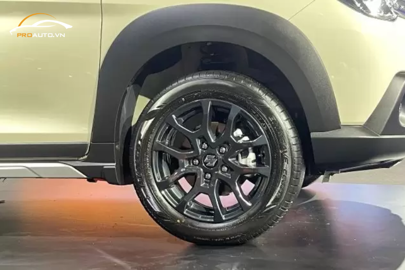 Mâm và lốp Suzuki XL7 Hybrid 2024