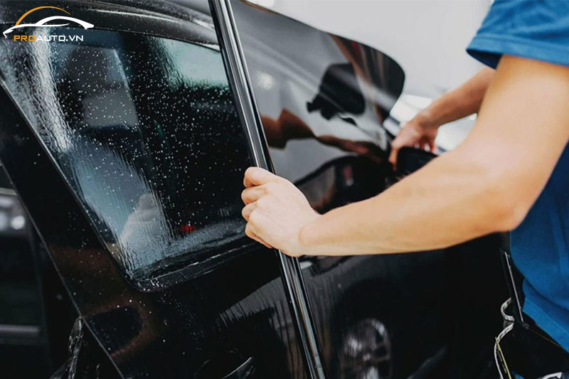 Phim cách nhiệt ô tô là gì?