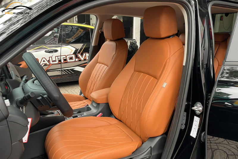 Quá trình bọc da ghế xe KIA Tasman 2025