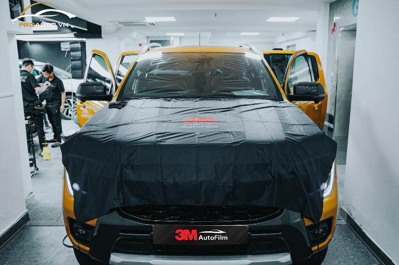 Quá trình dán phim cách nhiệt 3M xe Ford Ranger tại PROAUTO.VN