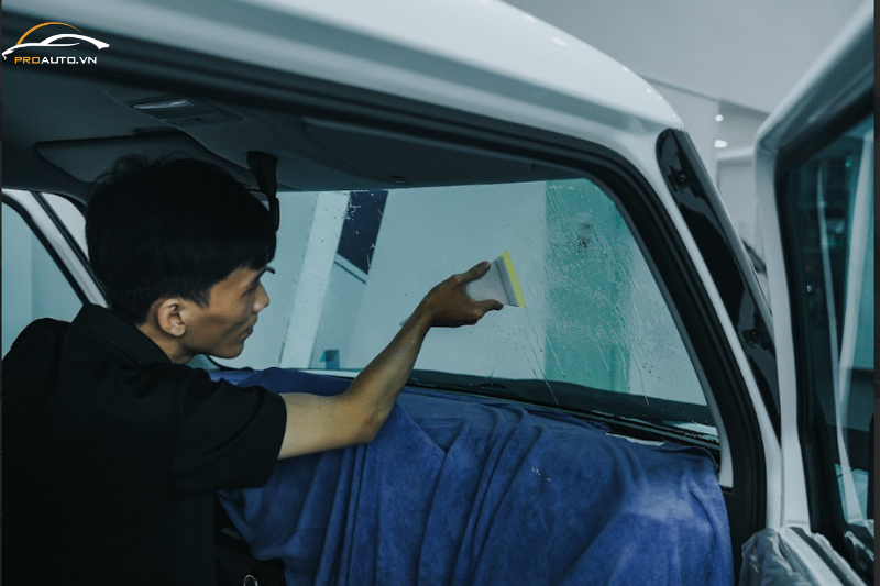 Top 5 phim cách nhiệt ô tô tốt nhất 2025 - Chống lóa hiệu quả 