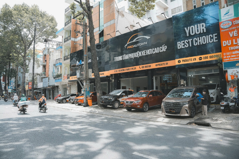 Trung tâm độ limousine xe Mitsubishi Xpander tại quận 11 Tp. Hồ Chí Minh