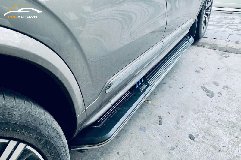 Bậc lên xuống xe - Phụ kiện đồ chơi xe Volvo EC40