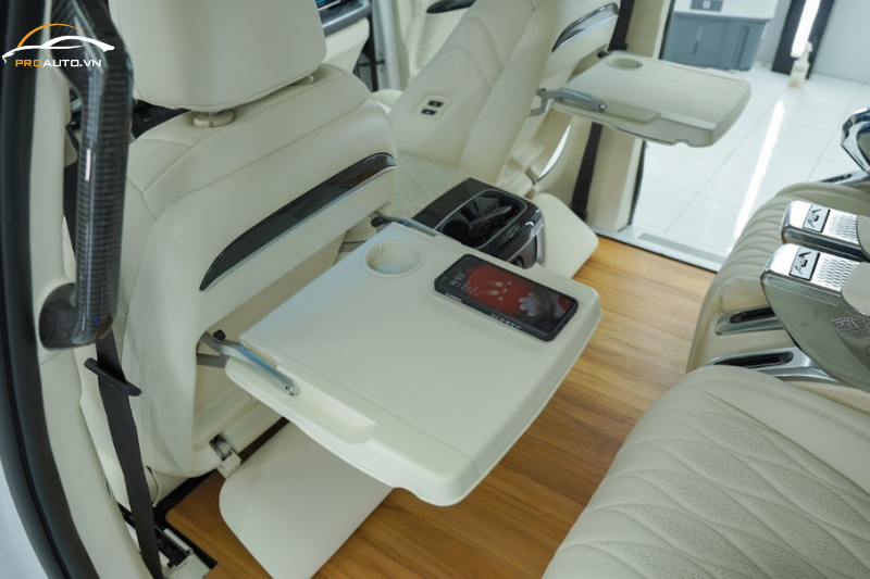 Bàn xếp Custin tích hợp sạc không dây hiện đại