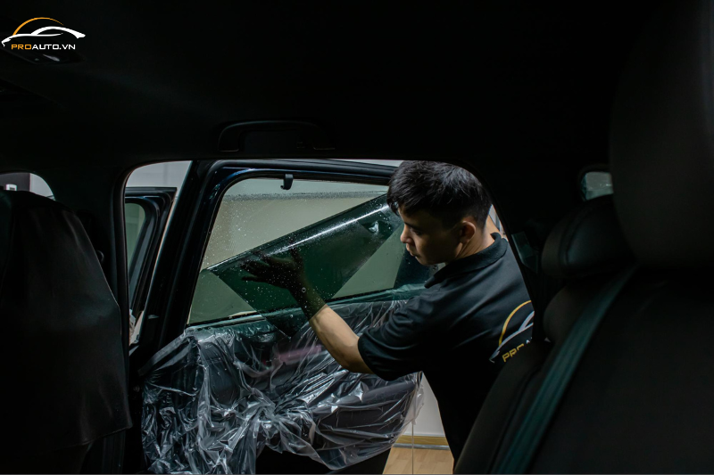 Bảng giá dán phim cách nhiệt cửa kính ô tô chính hãng
