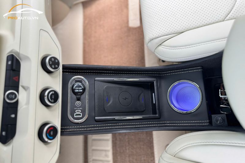 Bệ tỳ tay cho Vinfast VF3 với đa dạng tính năng