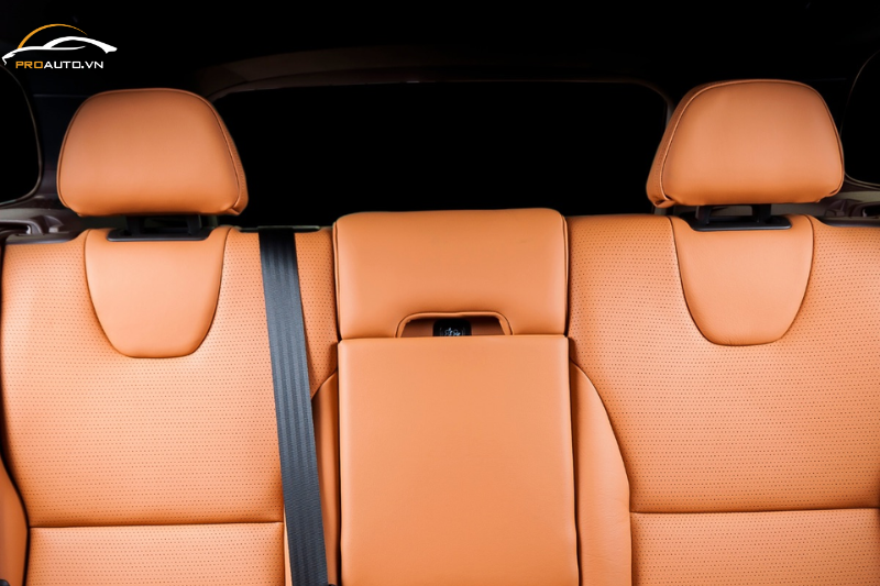 Bọc da ghế xe Volvo EC40 với chất liệu da công nghiệp tại PROAUTO.VN