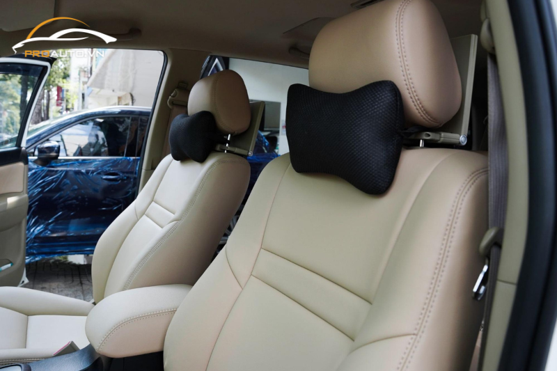 Bọc ghế da, đổi màu nội thất xe Vinfast VF7